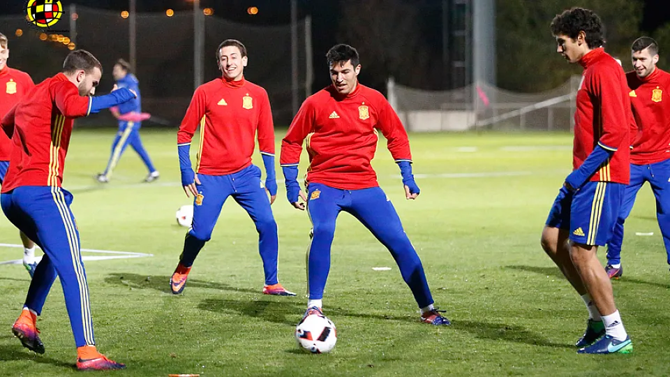 Los jugadores de la Selección Española Sub-21 se entrenan en la Ciudad del Fútbol