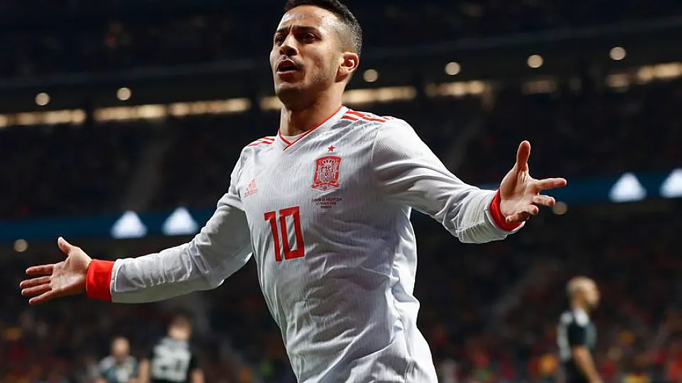 Thiago Alcántara celebra un tanto durante el encuentro de España frente a Argentina