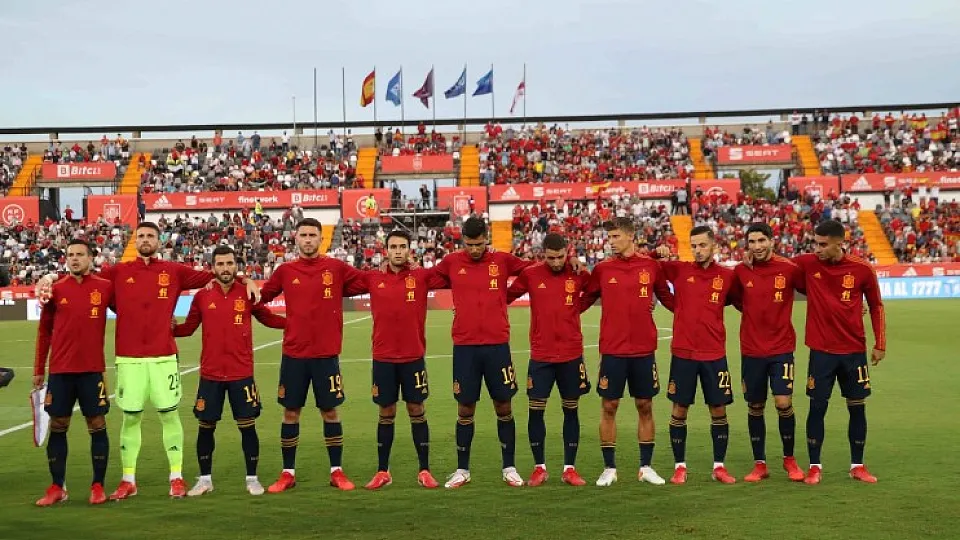 Los jugadores de la Selección española durante los instantes previos al duelo ante Georgia en Badajoz