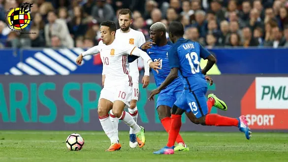 Thiago Alcántara durante un encuentro reciente con la selección española