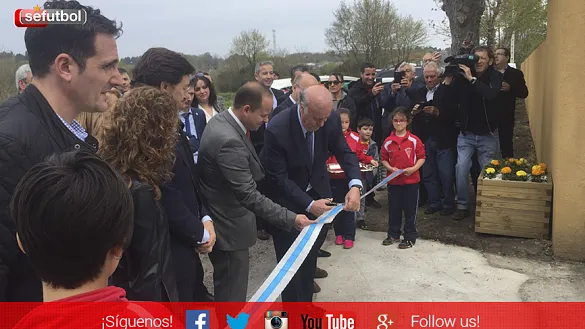 Vicente del Bosque inaugura el campo 'Cardenal Quiroga' en Maceda (Ourense)
