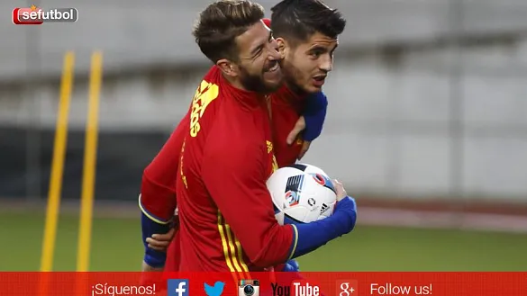 Sergio Ramos y Morata en un entrenamiento de la Selección española