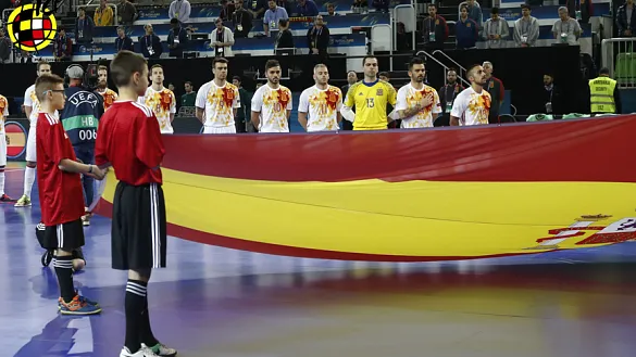 La selección española de fútbol sala antes de su encuentro frente a Azerbaiyán en Liubliana