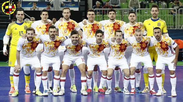 La selección española de fútbol sala posa antes de su encuentro frente a Ucrania