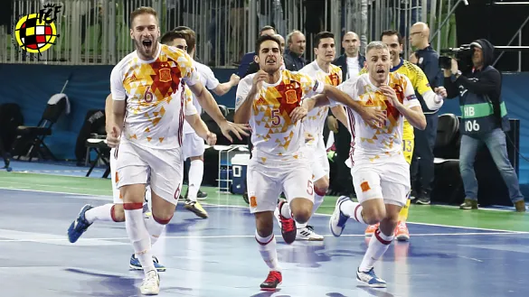 Los jugadores de la selección española de fútbol sala celebran la clasificación frente a Kazajistán