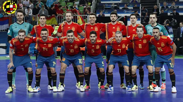 La selección española de fútbol sala posa antes de su encuentro frente a Francia en Liubliana