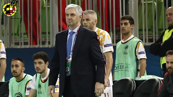 El seleccionador nacional de fútbol sala durante el partido frente a Azerbaiyán en Liubliana