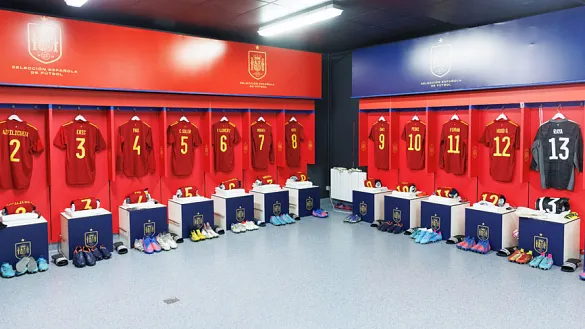 Vestuario de la Selección Española en Riazor
