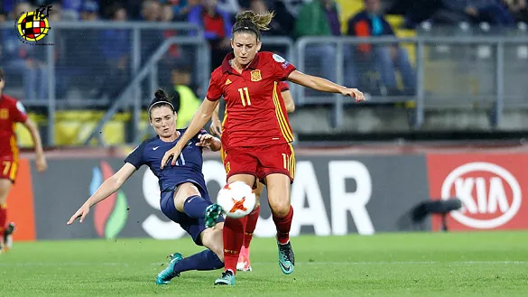 Alexia en una acción ante Inglaterra