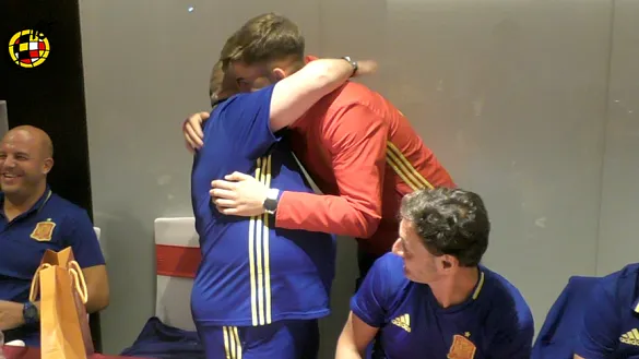 VÍDEO | El internacional, Alfonso Pastor, cumple 18 años