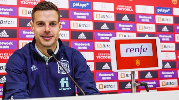 César Azpilicueta interviene en rueda de prensa