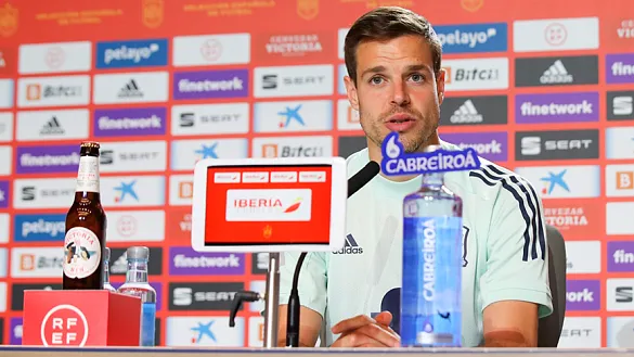 César Azpilicueta durante la rueda de prensa previa al España - Portugal