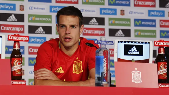 César Azpilicueta atiende a los medios en la Isla de Ré