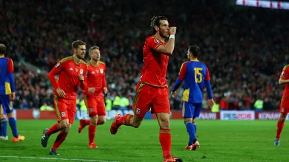 Gareth Bale celebra un gol con la selección de Gales