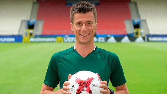 Benoît Bastien en la previa de un partido Sub-21