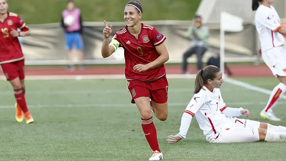 Vero Boquete celebra un gol con la Selección 