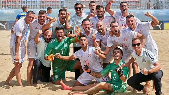 La Selección Española fe Fútbol Playa, tras vencer a Ucrania.