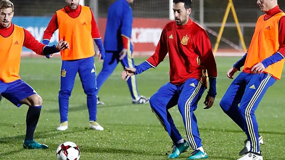 Sergio Busquets durante un entrenamiento reciente con la Selección Española