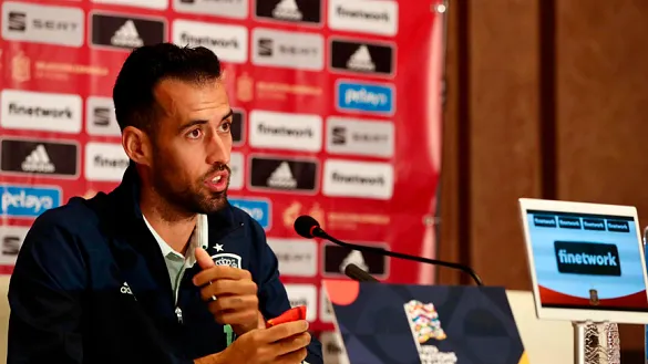 Busquets en rueda de prensa