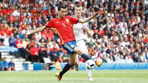 Busquets es un baluarte en el centro del campo español