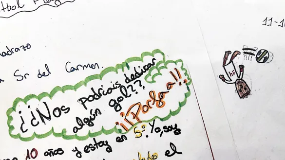 Javi Torres cumple su promesa a los niños del Colegio Nuestra Señora del Carmen