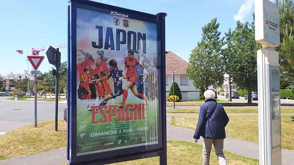 cartel anunciador del Japón-España en Le Touquet