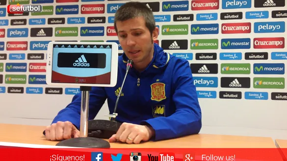 Albert Celades en la sala de prensa del estadio Nueva Condomina