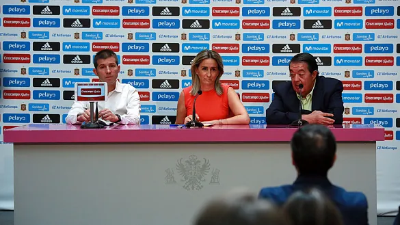 El Seleccionador nacional Sub-21 ofrece su lista de convocados en el Ayuntamiento de Toledo