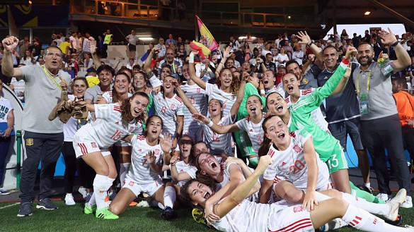 Las jugadoras de la Selección española Sub-20 femenina festejan su pase a la gran final