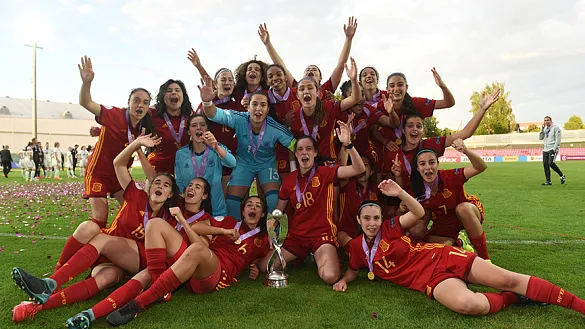 La Sub-17 celebra el título Europeo