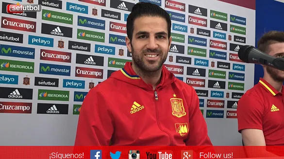 Cesc Fàbregas atiende a los medios en rueda de prensa