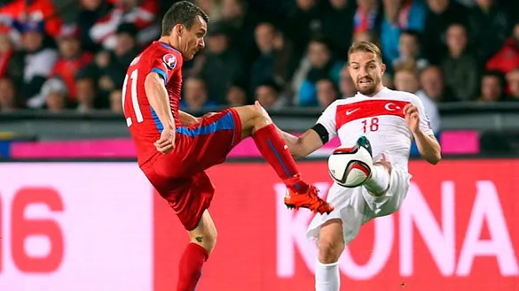 Chequia y Turquía, durante la Fase de Clasificación