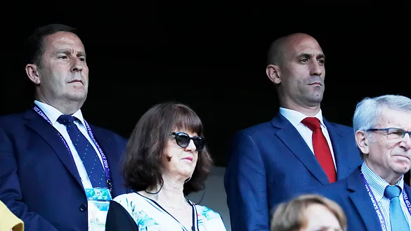 Luis Rubiales y Rafel del Amo en el palco de autoridades del estadio Océane