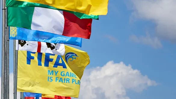 Banderas de los participantes de la Liga Europea de Fútbol Playa