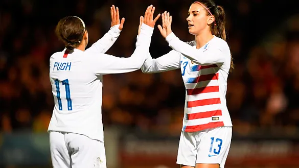 La capitana de Estados Unidos, Alex Morga, celebra un tanto