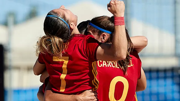 Las jugadoras de la Selección celebran un gol