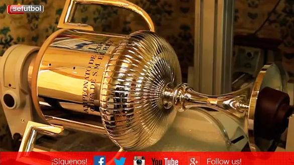 Cómo se hace el trofeo de la Copa de SM el Rey, una de las noticias más vistas en rfef.es