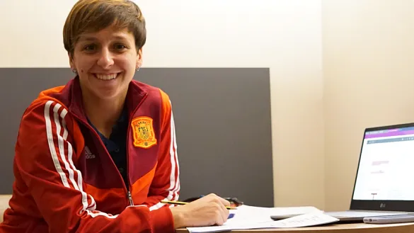 Marta Corredera en una pausa para sus estudios en pleno Mundial de Francia