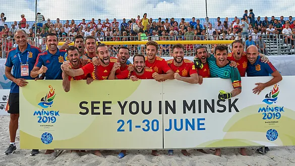 La Selección española de fútbol playa festeja su clasificación para los Juegos Europeos de Minsk