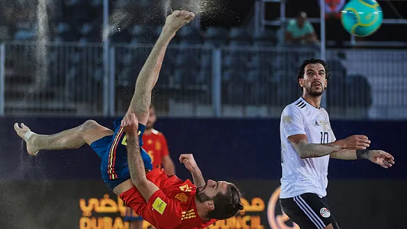 Momento del partido entre Brasil y España jugado en Dubái