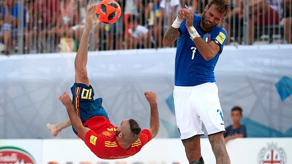 Momento de la final entre Italia y España jugada en Cerdeña