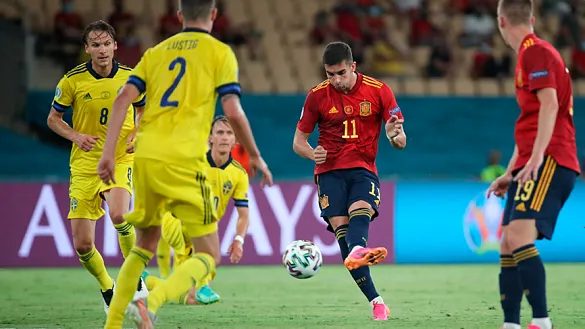Momento del partido entre España y Suecia jugado en Sevilla