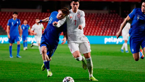 Momento del partido entre España y Grecia disputado en Granada
