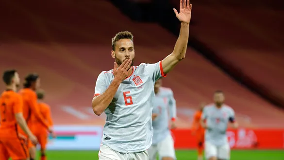 Sergio Canales celebra el gol de España ante Países Bajos