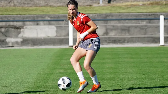 Damaris Egurrola durante el entrenamiento del equipo en Francia