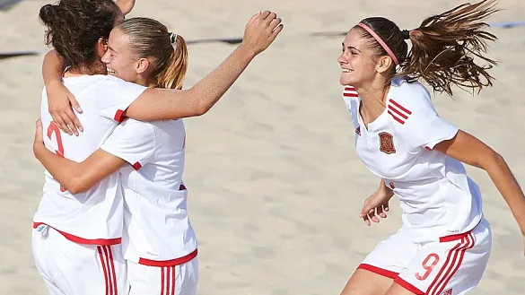 Las jugadoras de la Selección española celebran un gol