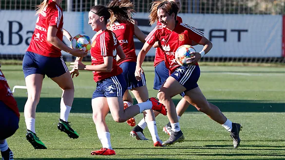 Las jugadoras de la Selección española se entrenan en la Ciudad del Fútbol