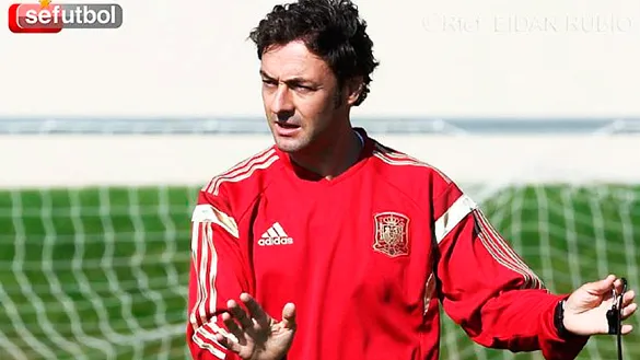 Santi Denia durante un entrenamiento
