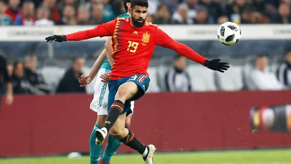 Diego Costa durante un partido con la selección española