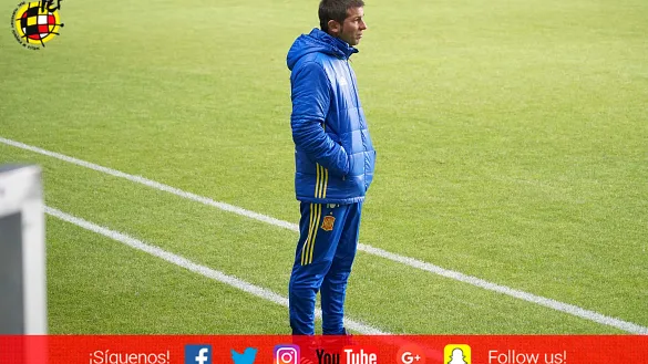 Albert Celades durante el Estonia - España disputado en Tallin